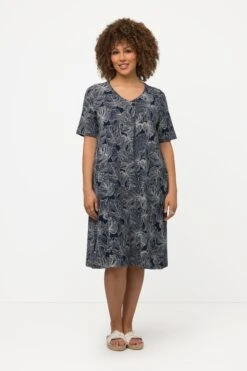 Ulla Popken Black Monstera Print Short Sleeve Midi Dress