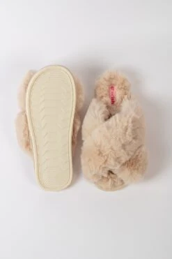 Boxed Cream Faux Fur Quilted Slipper 18 Boxed Cream Faux Fur Quilted Slipper -Fashion Clothing Accessories Store carraig donn boxed cream faux fur quilted slipper 790840
