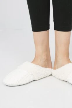 Cable Knit Slippers 13 Cable Knit Slippers -Fashion Clothing Accessories Store carraig donn cable knit slippers 150918