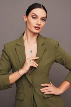 Classic Emerald Pendant 9 Classic Emerald Pendant -Fashion Clothing Accessories Store carraig donn classic emerald pendant 621992