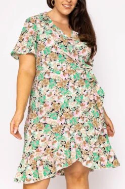 Vero Moda Curve Curve - Delilah Dress In Green -Fashion Clothing Accessories Store carraig donn curve delilah dress in green 616840