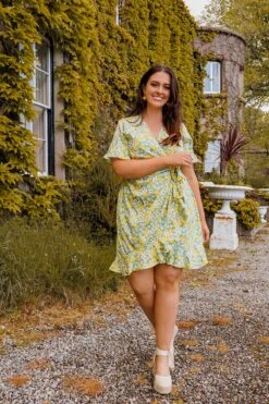 Vero Moda Curve Curve - Henna Dress In Green -Fashion Clothing Accessories Store carraig donn curve henna dress in green 436256