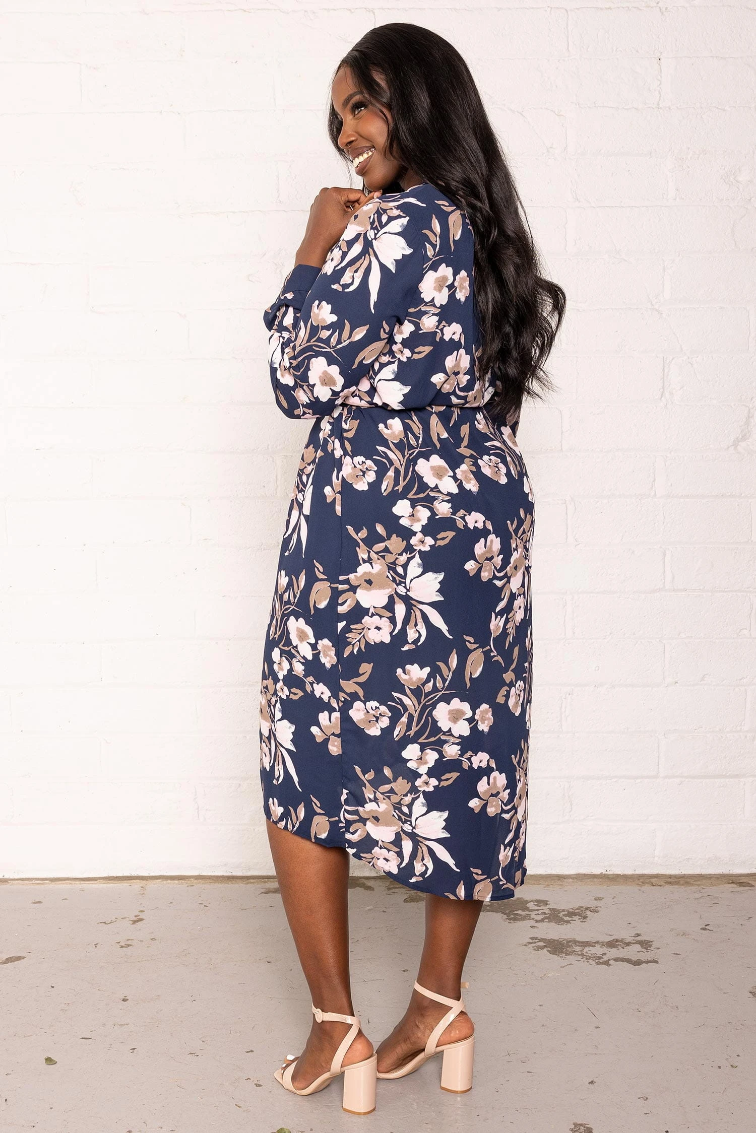 Vero Moda Curve Curve - Macy Shirt Dress In Navy 5 Vero Moda Curve Curve - Macy Shirt Dress In Navy - Image 3