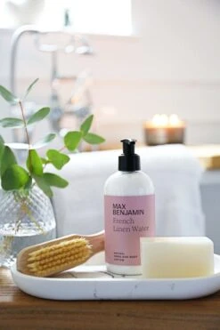 French Linen Water Wash And Lotion Gift Set.