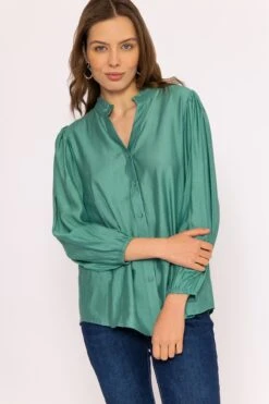 Long Sleeve Spring Blouse In Green