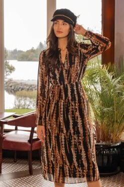 Midi Dress In Animal Print -Fashion Clothing Accessories Store carraig donn midi dress in animal print 289067