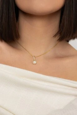 Nalani Gold Pearl Pendant Necklace
