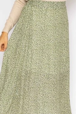 Printed Midi Skirt In Green -Fashion Clothing Accessories Store carraig donn printed midi skirt in green 282874