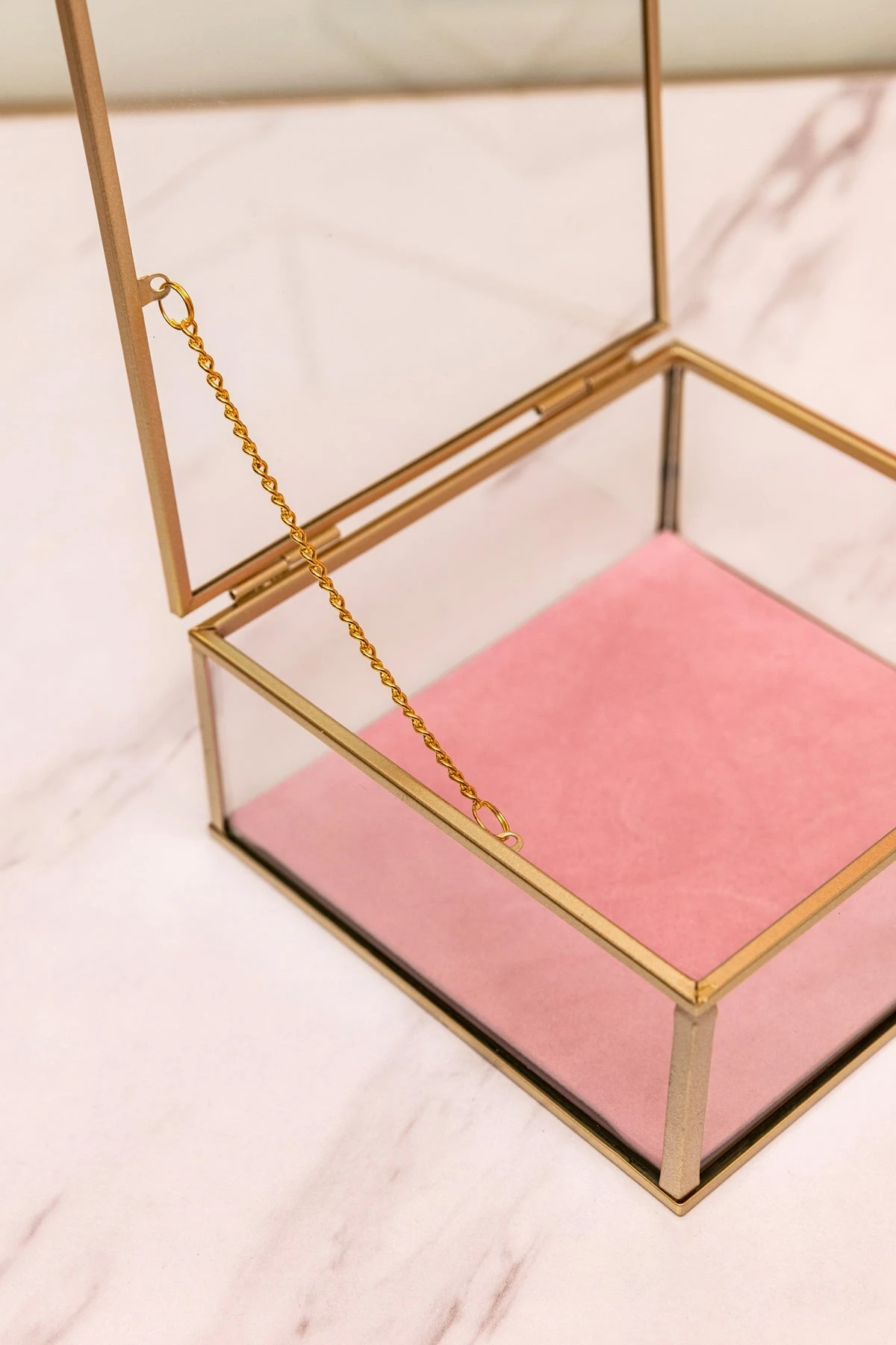 Square Glass Lidded Jewellery Box 5 Square Glass Lidded Jewellery Box - Image 3