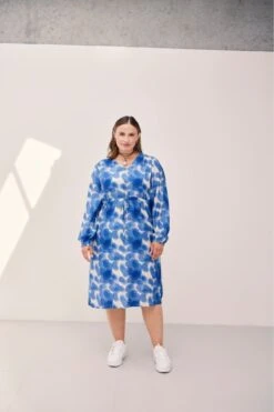 Swariana Blue Midi Dress