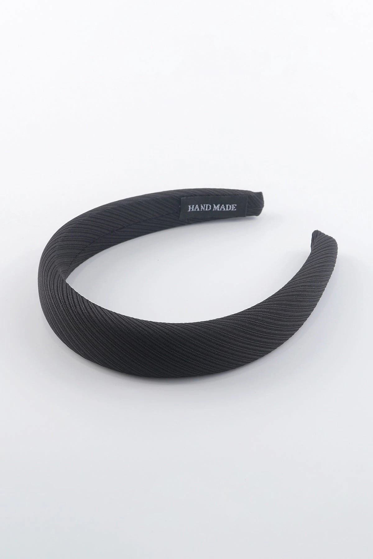 Textured Hairband In Black 5 Textured Hairband In Black - Image 3